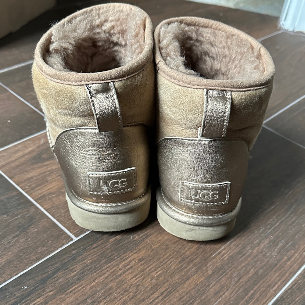 UGG Cozy Faux-Shearling Ankle Boots - Tan - Picture 3 of 6